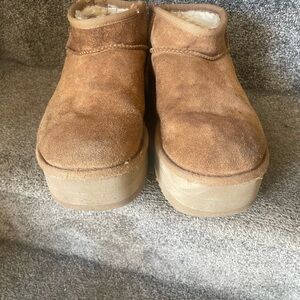 Ugg Platform ultra mini Boots